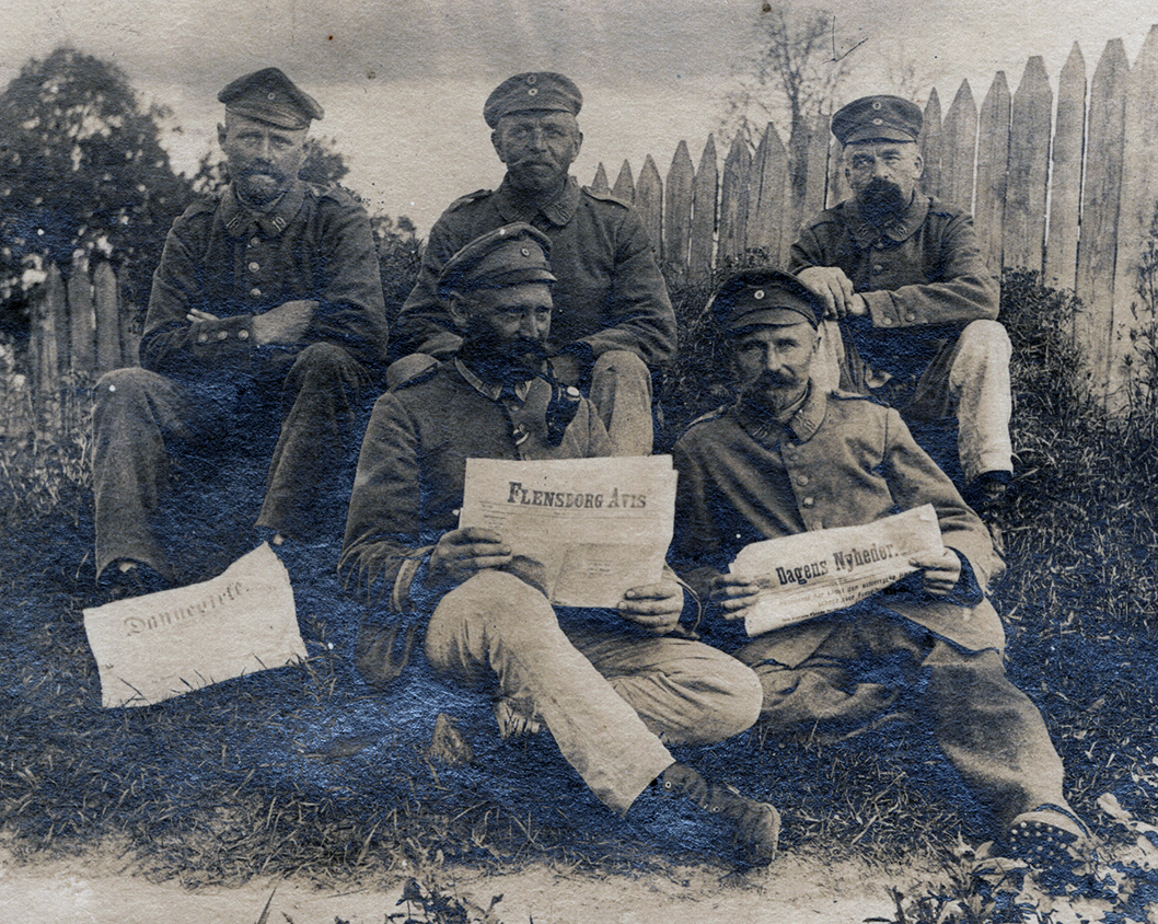 3. april 1915. Løjtnanten vil forbyde soldaterne at tale dansk – men hvad siger kaptajnen?