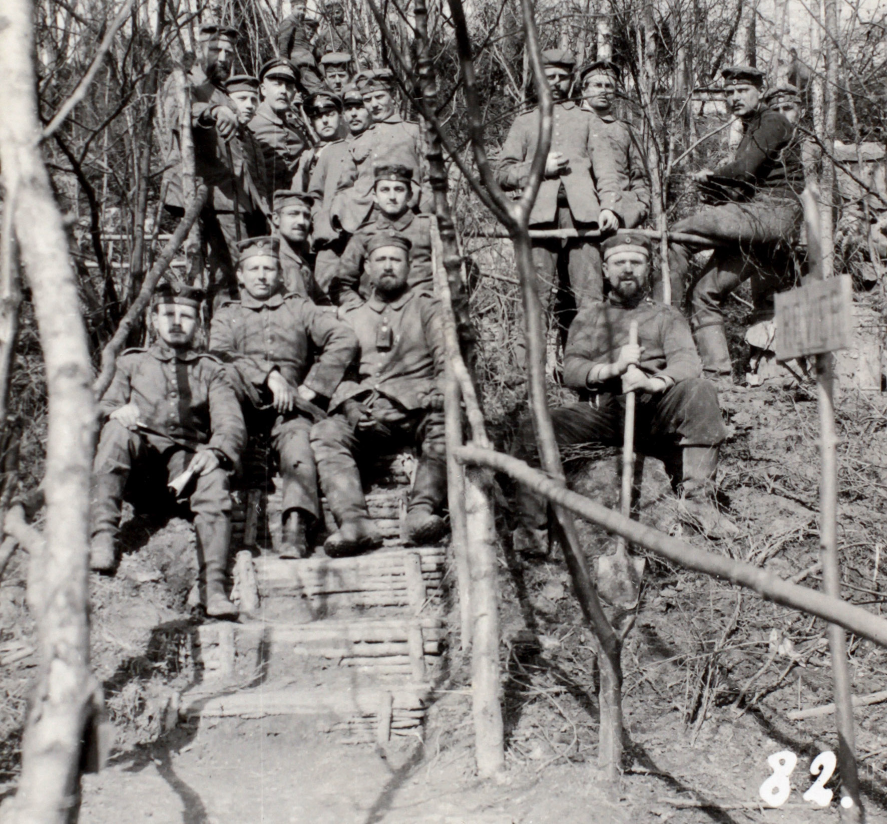 12. april 1915. Efter sprængningen ved Moulin: “Et stort, tragtformet hul på godt 30 meter.”