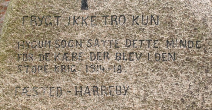 Detalje af mindesten, Sønder Hygum Kirkegård