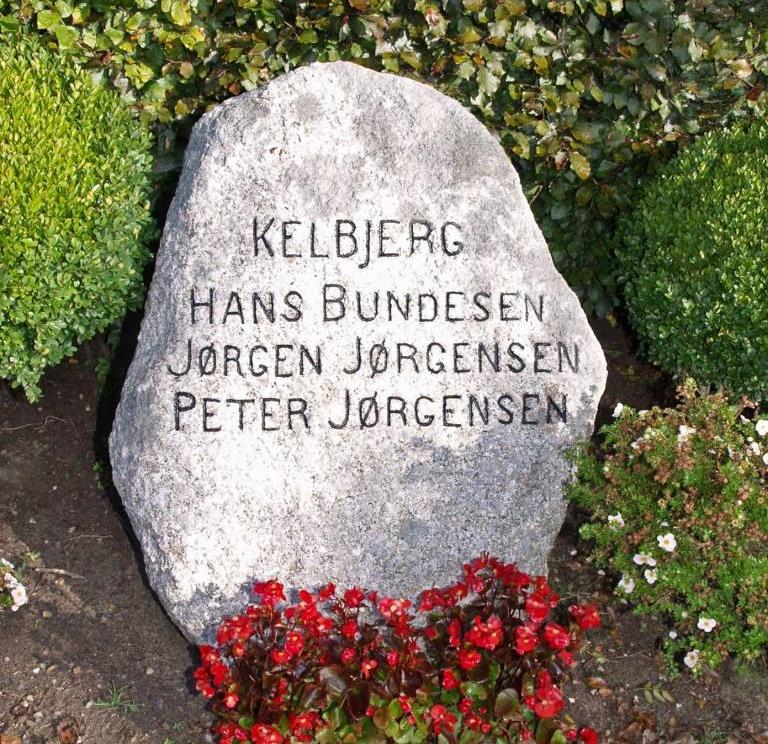 Mindesten, Holbøl Kirkegård