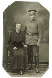 Andreas Mittag og Marie Christine Christensen, bryllupsbillede 1915. Foto på Museum Sønderjylland - Sønderborg Slot.