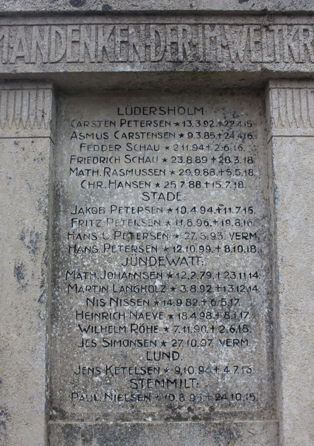 Detalje af mindesten, Burkal Kirkegård