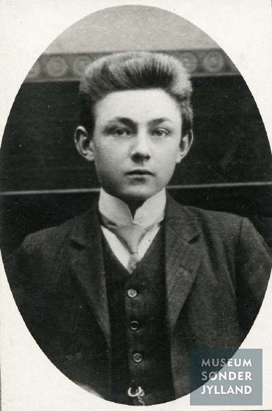 Hans Christian Petersen (1895-1917) Avnbøl. Ullerup