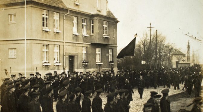 6. november 1918. Officererne i Wilhelmshaven får røg
