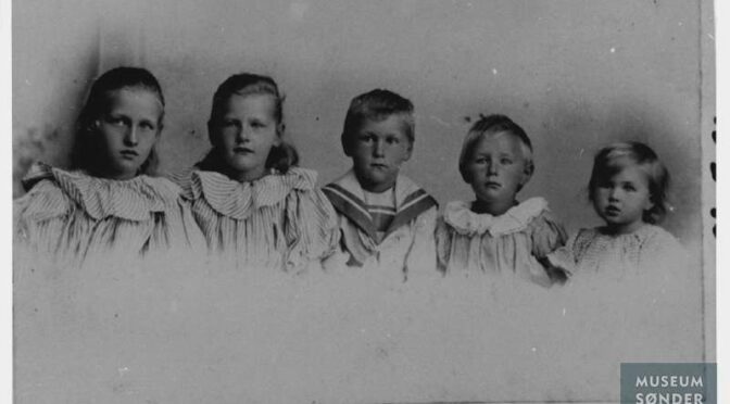 Hør Ingeborg Refslund Thomsen fortælle om sønderjyske børns og kvinders vilkår under Første Verdenskrig