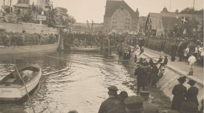 7.maj 1920. Mogens Kai Nørregaard “Om natten gik vi for anker i Sønderborg havn…”