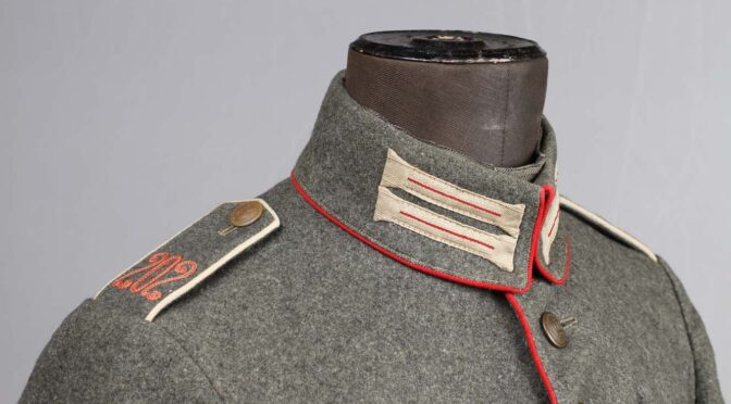 Fra Museum Sønderjyllands samlinger: Uniformsjakke (Waffenrock) for menig ved Reserve-Infanterie-Regiment nr. 202